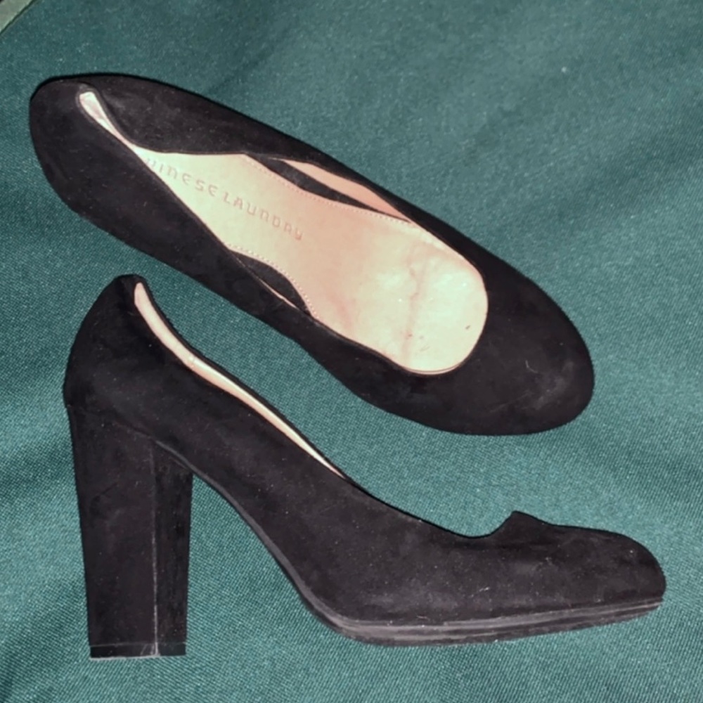 Chinese Laundry velvet heels